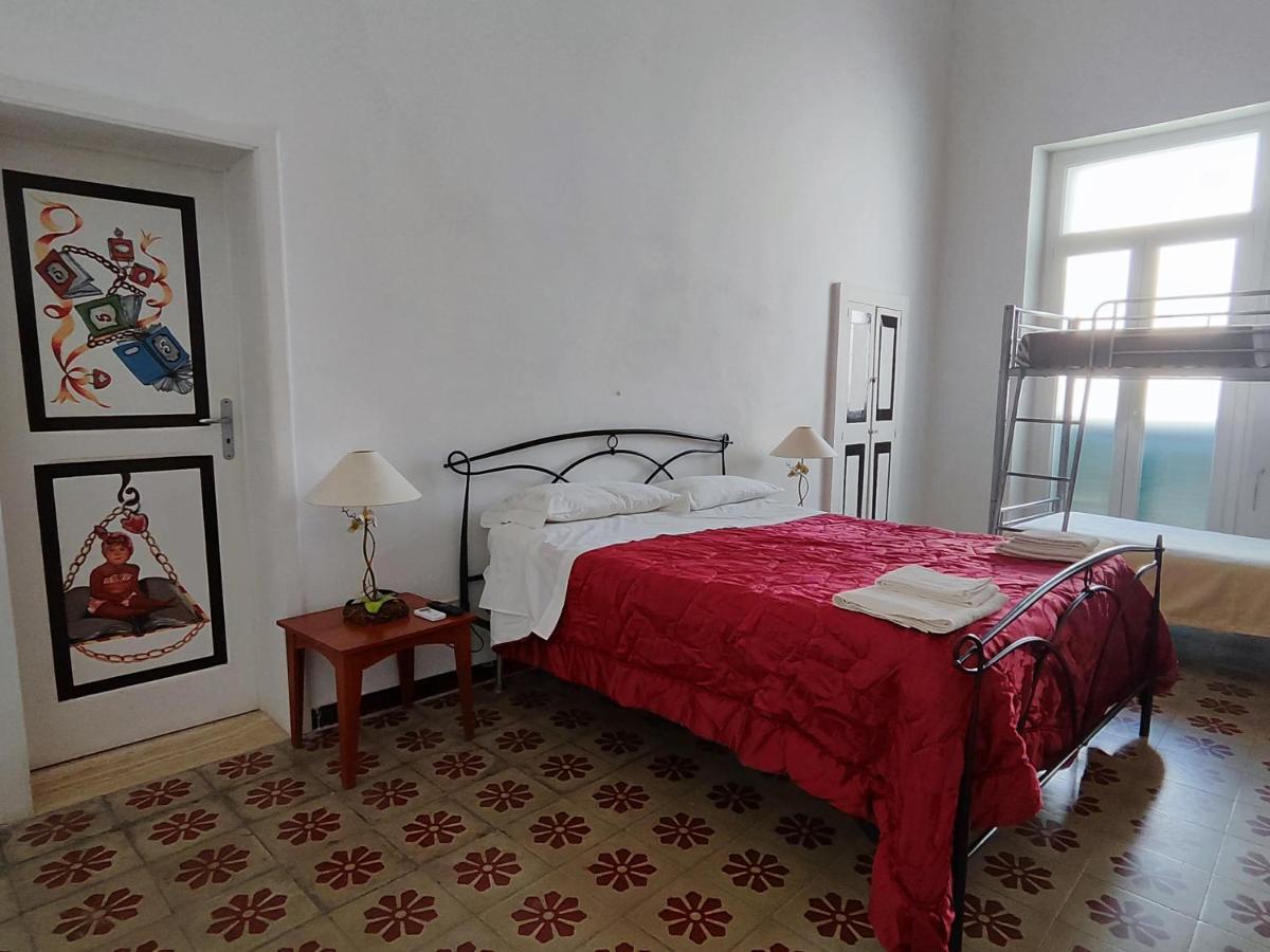 Appartamento Palazzo Antonelli Monopoli Exterior foto